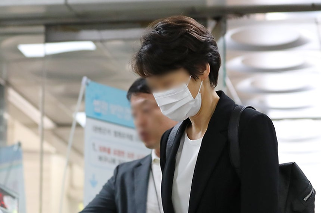 7억원대 뇌물 수수 혐의로 기소된 김 전 경무관. <사진=뉴스1>