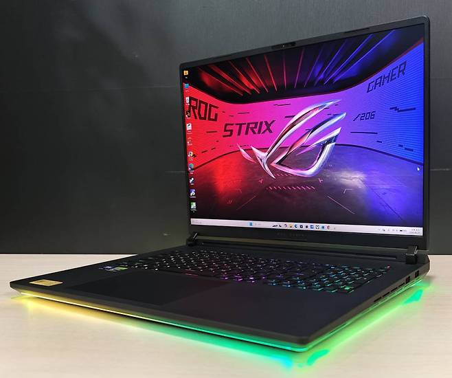 2026년형 ROG 스트릭스 스카 18(2026 ROG Strix SCAR 18, G835)