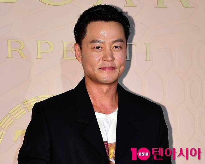오는 28일 첫 방송되는 SBS 새 금요 예능 '무엇이든 해줄지니 - 비서진'(이하 '비서진')에서는 이서진과 김광규가 비비의 공연 현장을 찾는 모습이 담긴다. / 사진=텐아시아 DB
