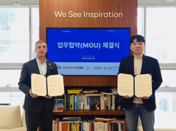 주한이탈리아상공회의소 회장 안드레아 베라찌(왼쪽), 아키스케치 이주성 대표