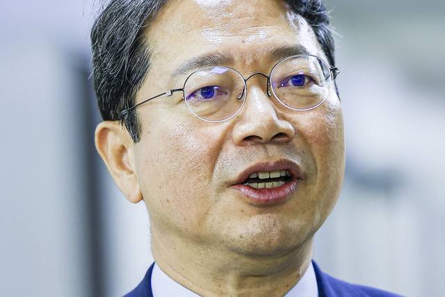 김승원 법무부장관 후보자가 31일 국회에서 열린 법사위제438회국회(임시회) 제1차 법안심사제1소위원회에 참석하기에 앞서 지명 소감을 밝히고 있다. 뉴시스