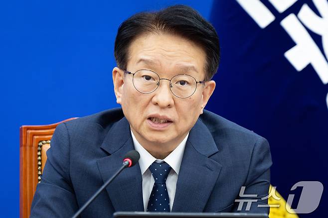 권칠승 더불어민주당 정책위의장이 1일 서울 여의도 국회에서 열린 원내대책회의에서 발언하고 있다. 2026.9.1 ⓒ 뉴스1 유승관 기자