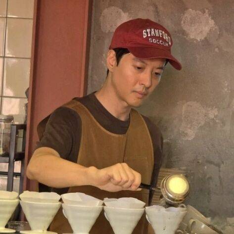 배우 이동건./온라인 커뮤니티