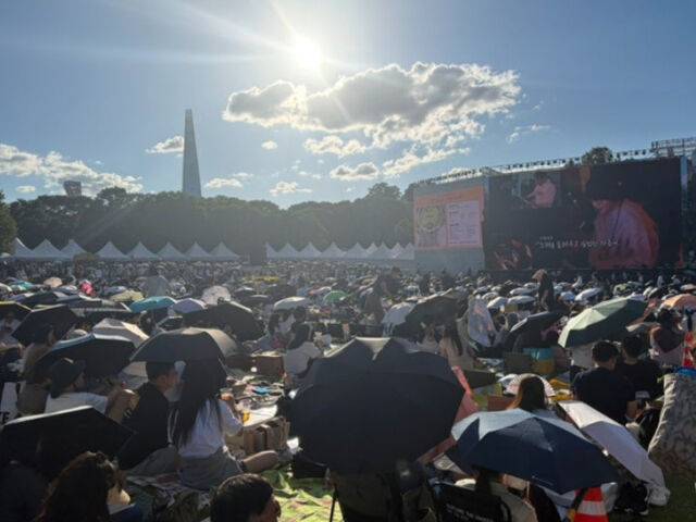 성시경의 야외 콘서트 후기가 올라왔다. / 온라인 커뮤니티