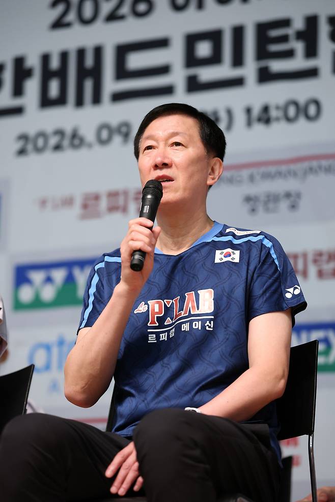 대한민국 배드민턴 대표팀 박주봉 감독이 8일 충북 진천 국가대표 선수촌에서 열린 2026 아이치·나고야 아시안게임 대한배드민턴협회 미디어데이에서 발언하고 있다. 진천=뉴시스