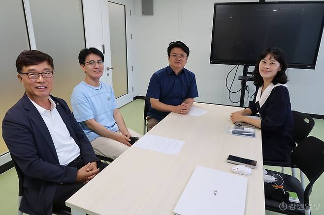 ◇사진 왼쪽부터 시계방향으로 김선호 북춘천새마을금고 이사장, 전영찬 북춘천새마을금고 후평지점장, 정호건 제스트㈜ 대표, 정미경 ㈜위드더레이크 대표.