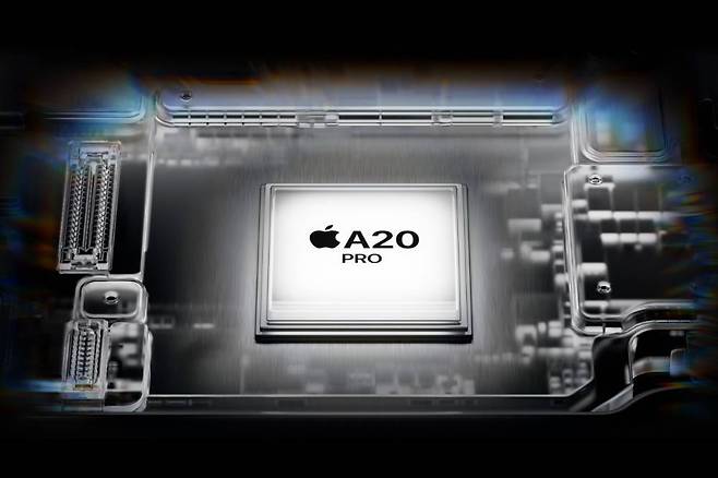애플 아이폰 18 프로 및 프로 맥스 모두 2nm 공정 기반의 A20 프로 칩이 탑재된다 / 출처=애플