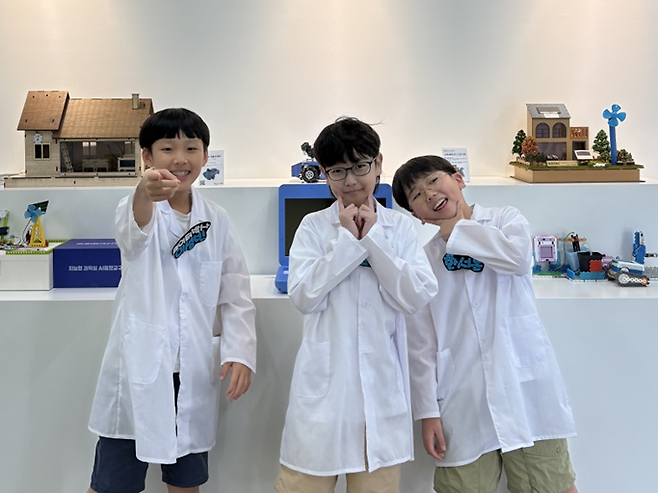 '2026 SW미래채움 AI SW 초등 챌린지'에서 대상을 수상한 전남 대표 'Team AURA'팀.