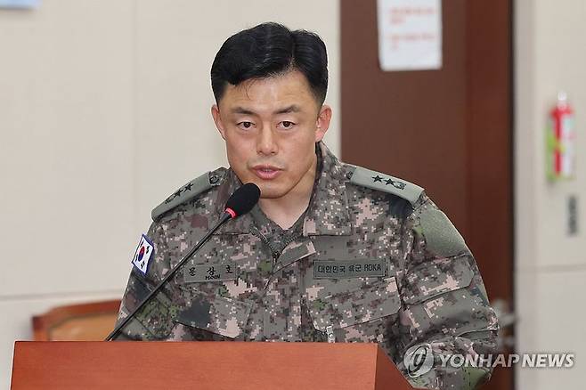 문상호 국군정보사령관이 지난 2024년 12월 서울 여의도 국회 국방위원회에서 열린 계엄 관련 긴급 현안질의에서 위원 질의에 답하고 있다. 연합뉴스