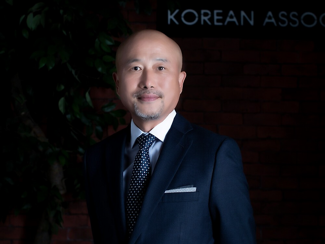 윤덕창 · 세계한상대회 조직위원장· 아시아태평양한국식품수입상연합회장