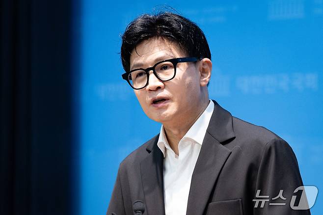 한동훈 무소속 의원이 13일 서울 여의도 국회 소통관에서 김승원 법무부 장관 후보자 관련 기자회견을 하고 있다. 2026.9.13 ⓒ 뉴스1 유승관 기자