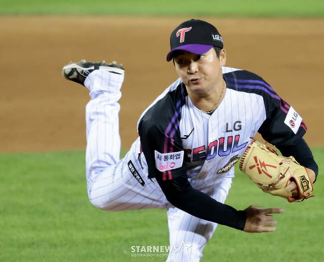 LG에 복귀한 고우석이 4일 잠실야구장에서 열린 2026KBO리그 삼성라이온즈와 LG트윈스 경기 9회초 1점차 리드상황에서 등판해 무실점을 기록하며 승리를 지켜내고 있다. 고우석은 140세이브를 달성했다.. 2026.09.04. /사진=강영조 cameratalks@