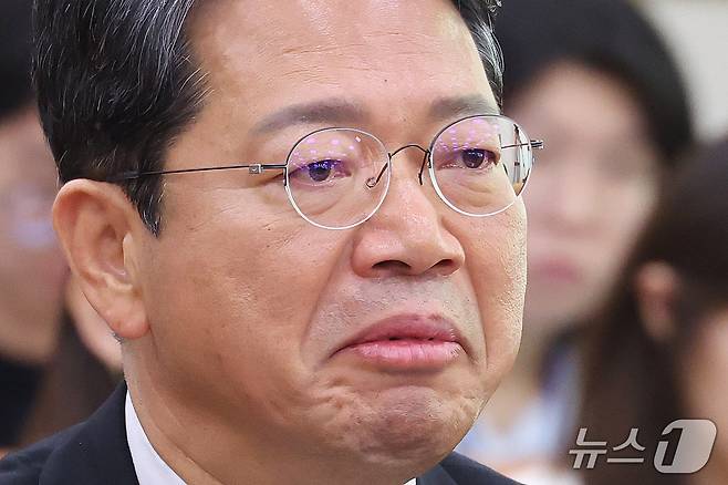 김승원 법무부 장관 후보자가 15일 서울 여의도 국회 법제사법위원회에서 열린 인사청문회에서 의원 질의에 답변하고 있다. 2026.9.15 ⓒ 뉴스1 신웅수 기자