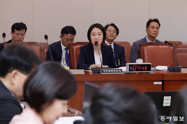 이소영 중소벤처기업부 장관 후보자가 15일 오전 서울 여의도 국회 산업통상자원중소벤처기업위원회에서 열린 인사청문회에서 의원 질의에 답하고 있다. 2026.9.15 이훈구 기자 ufo@donga.com