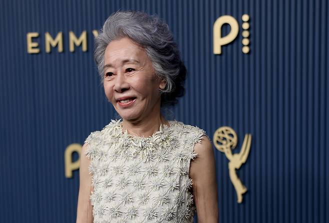 14일(현지시간) 제78회 에미상 시상식에 참석한 배우 윤여정. EPA연합뉴스