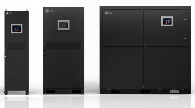 LG전자의 액체냉각 솔루션 CDU(Coolant Distribution Unit) 라인업. (왼쪽부터) 600㎾, 1㎿, 2.5㎿ 제품./LG전자/