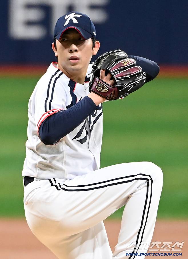 17일 고척스카이돔에서 열린 2026 아이치 나고야 아시안게임 야구대표팀과 상무의 연습경기. 대표팀 선발투수 오원석이 역투하고 있다. 고척=허상욱 기자wook@sportschosun.com/2026.09.17/