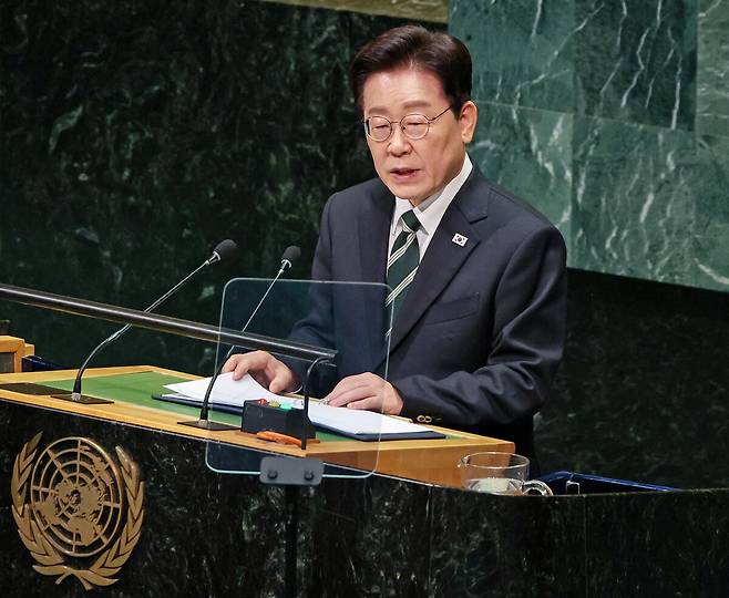 이재명 대통령이 22일(현지시간) 미국 뉴욕 유엔본부 총회장에서 기조연설을 하고 있다. 연합뉴스