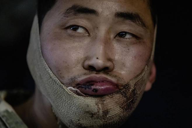 볼로디미르 젤렌스키 우크라이나 대통령은 11일(현지시간) 우크라이나군이 러시아 서부 쿠르스크 지역에서 북한 군인 2명을 생포했다고 밝혔다./뉴스1
