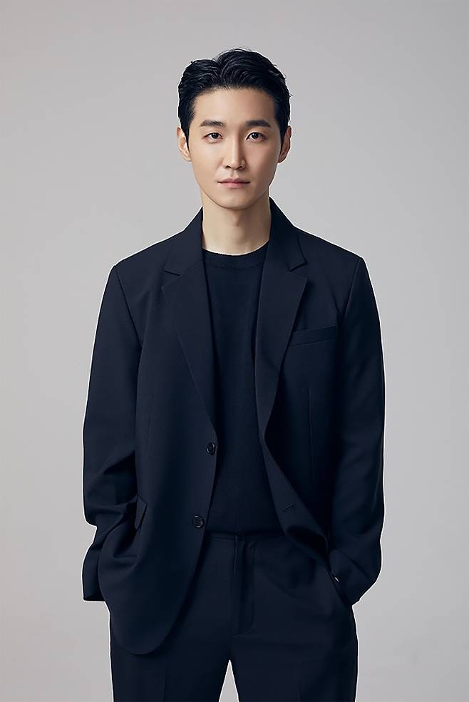 배우 장인섭 세나이엔티 제공