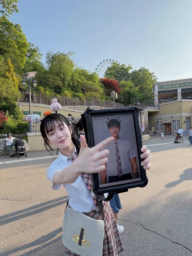 사진 = 이유비 인스타그램