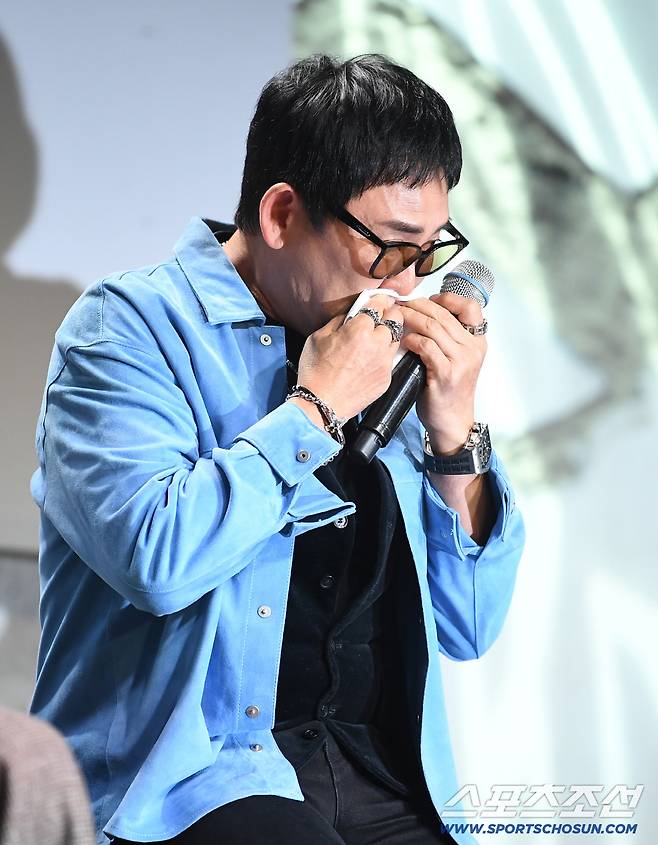 29일 오후 서울 이태원동 현대카드 언더스테이지에서 가수 이승철 데뷔 40주년 기념 음감회가 열렸다. 이승철이 눈물을 흘리고 있다. 정재근 기자 cjg@sportschosun.com/2026.9.29/