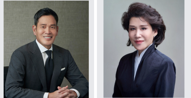 정용진 신세계그룹 회장(왼쪽), 정유경 ㈜신세계 회장. (신세계그룹 제공)