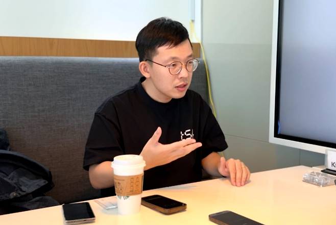 챈들러 팡 t54 창업주 겸 CEO가 서대문 KG타워에서 가진 이데일리와의 인터뷰에서 발언하고 있다. (사진= t54 제공)