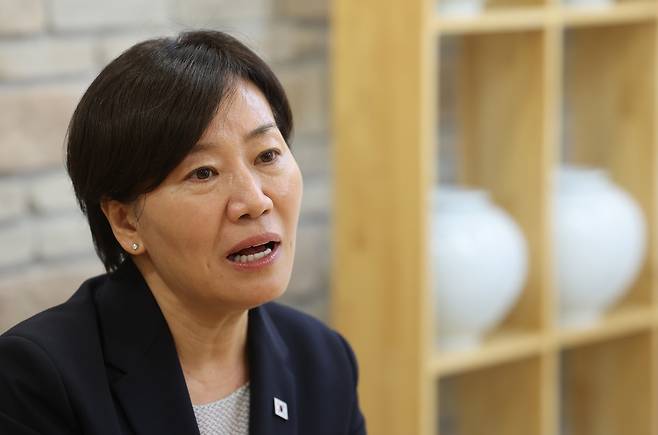 연합뉴스와 인터뷰하는 송미령 농림축산식품부 장관 (서울=연합뉴스) 박동주 기자 = 송미령 농림축산식품부 장관이 2일 서울 종로구 한식문화공간이음에서 연합뉴스와 인터뷰하고 있다. 2026.10.5
pdj6635@yna.co.kr
(끝)