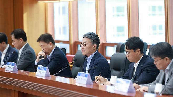 서재완 금감원 금융투자부문 부원장보가 7일 금융투자협회에서 열린 ‘투자자 중심 내부감사기능 강화를 위한 증권사 감사 간담회’에서 모두 발언을 하고 있다.(사진제공= 금융감독원)