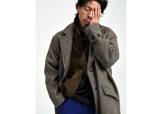 과거 예능 '1박2일'으로 큰 사랑을 받았던 가수 김C가 오랜만에 근황을 공개했다. 아이즈매거진 SNS