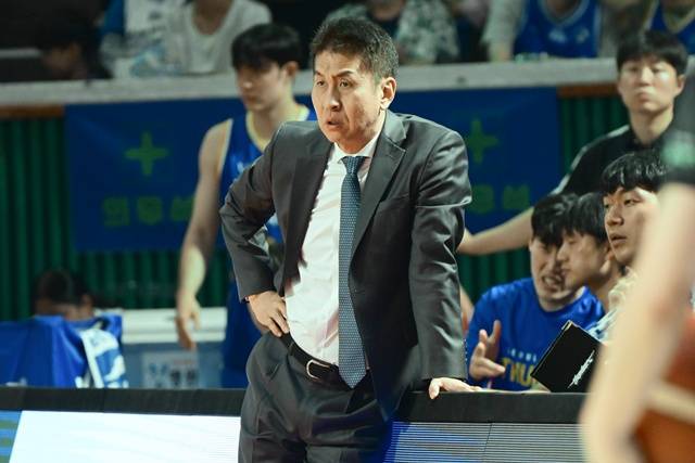 김상식 서울 삼성 감독(왼쪽). /사진=KBL 제공