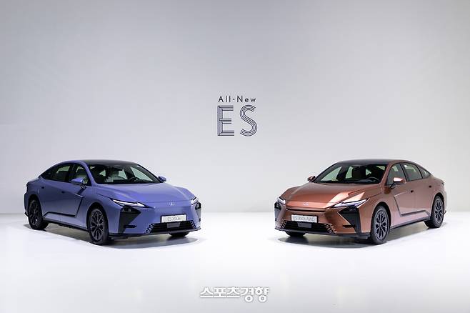 ES 최초의 BEV ‘ES 350e·ES 500e’와 6세대 하이브리드 시스템을 탑재한 ‘ES 350h’ 등 총 9개 모델이 새롭게 선보였다. 사진 | 렉서스코리아
