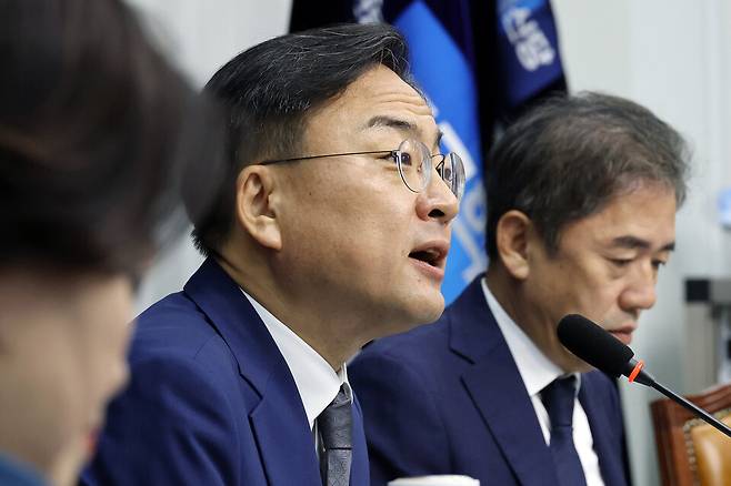 신장식 조국혁신당 대표가 15일 국회에서 열린 최고위원회의에서 발언하고 있다. ⓒ연합뉴스