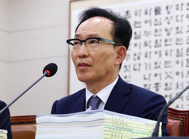 김대웅 서울고등법원장이 16일 서울 여의도 국회에서 열린 법제사법위원회 국정감사(서울고등법원 등)에서 의원 질의에 답변하고 있다. 2026.10.16 뉴시스