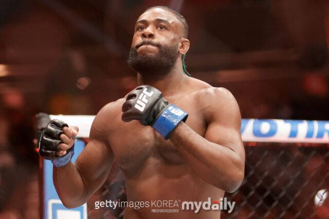 2024년 12월 UFC 310에서 에블로예프와 맞붙은 스털링. /게티이미지코리아