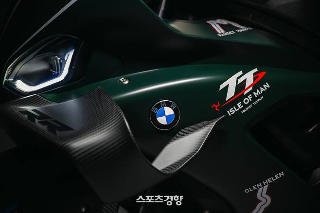 전 세계 115대 한정 ‘BMW M 1000 RR 맨섬 TT 한정 에디션’