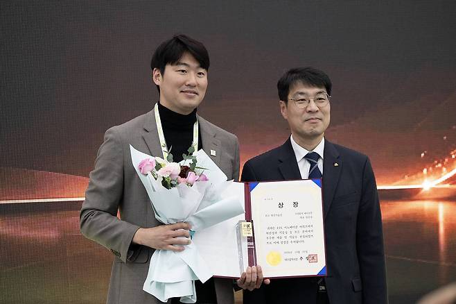 에이로봇이 FIX 2026 이노베이션 어워즈 로봇 부문 최고혁신상을 수상했다 / 출처=IT동아