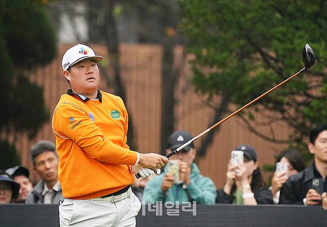 임성재가 25일 충남 천안시 우정힐스CC에서 열린 제네시스 챔피언십 최종 4라운드 1번홀에서 티샷을 하고 있다. (사진=이데일리 골프in 김상민 기자)