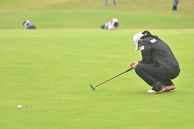 최혜진이 25일 열린 미국여자프로골프(LPGA)투어 BMW 레이디스 챔피언십 4라운드 18번홀에서 버디를 놓친 뒤 아쉬워하고 있다. 해남=뉴시스