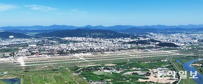 광주 군공항 호남권 반도체 클러스터 이전 예정 부지. 광주=박영철 기자 skyblue@donga.com