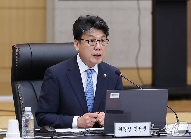 진성준 국방위원장. ⓒ 뉴스1 김기태 기자