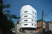 생기 넘치는 골목을 만드는 주택