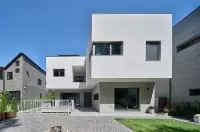 산책하듯 거니는 단독주택