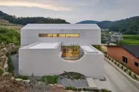 비움으로써 채워지는 단독주택