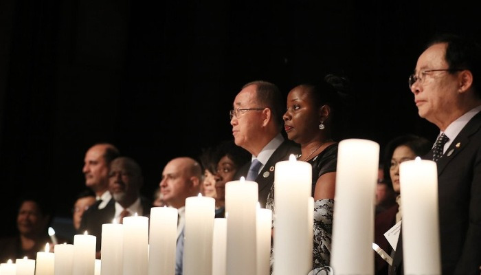 르완다 희생자들 위한 추모 촛불