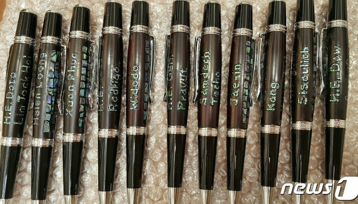 '한-아세안 정상회의' 회담장에 준비됐던 펜