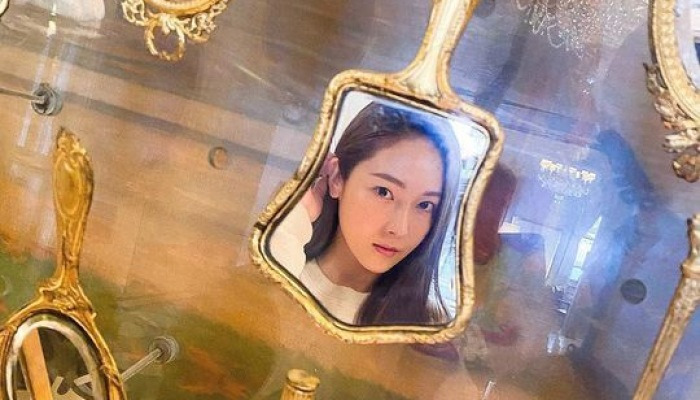 제시카, 거울에 비친 모습도 시크해 '얼음공주 그 자체'[SNS★컷]
