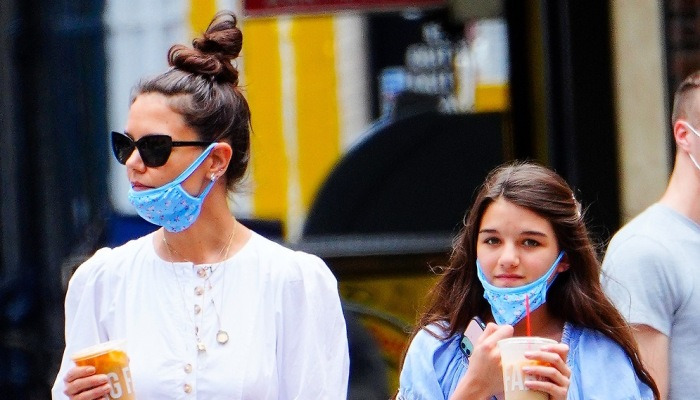 [N해외연예] '톰크루즈 딸' 수리, 코로나19 이후 첫 포착..또 '폭풍 성장'