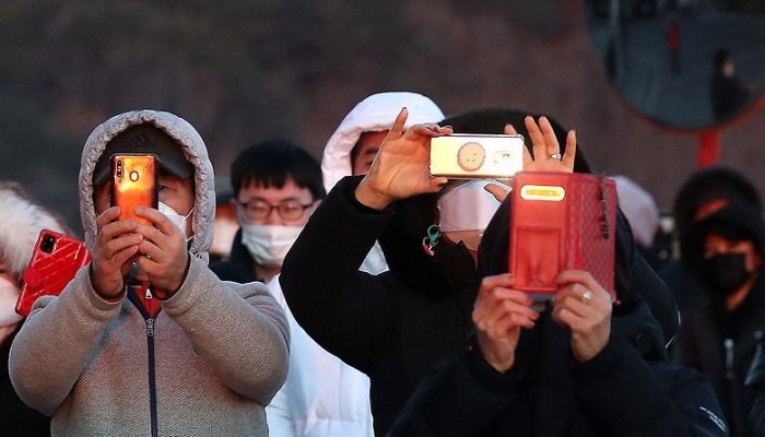 신축년 첫 해돋이..'기록하고, 기도하고'
